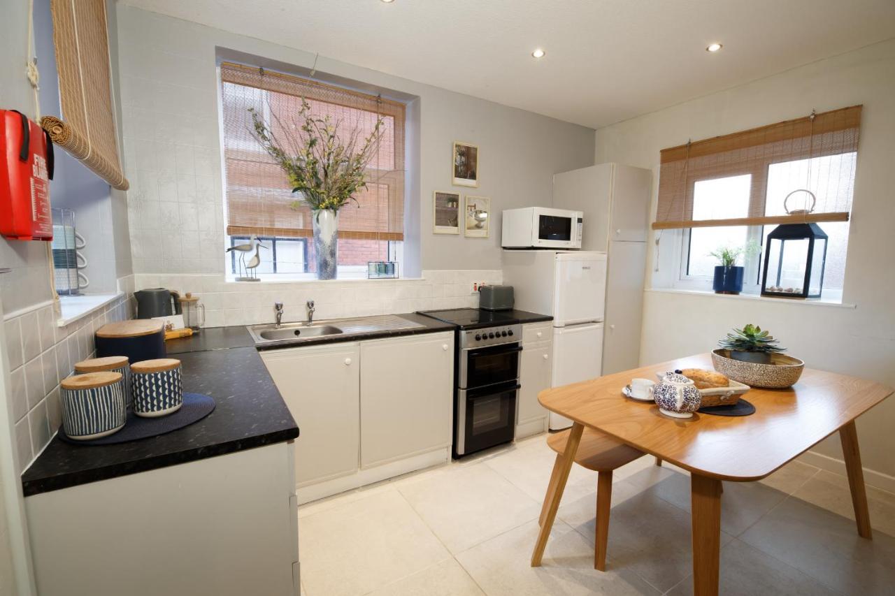 Mode - The Old School House Apartamento Lytham St Annes Exterior foto