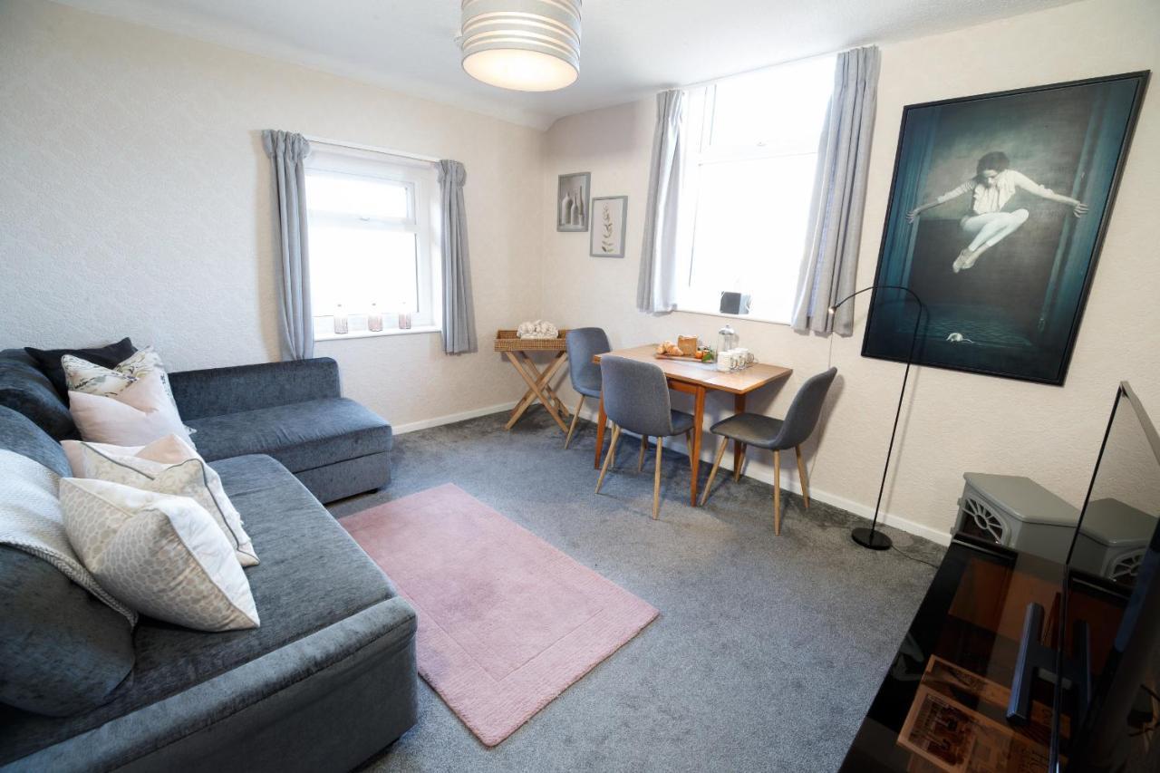 Mode - The Old School House Apartamento Lytham St Annes Exterior foto